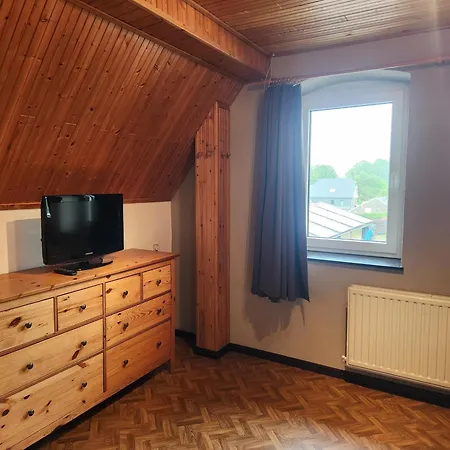 Schlanser Apartment *